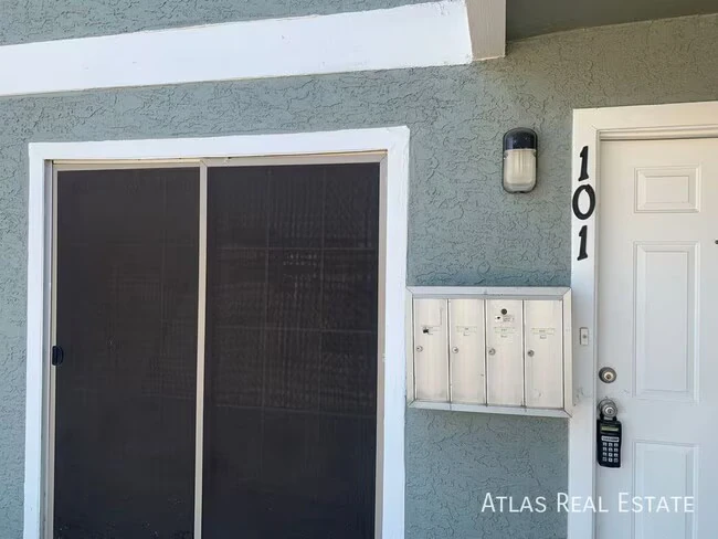 58 N May Mesa, AZ 85201 photo 4