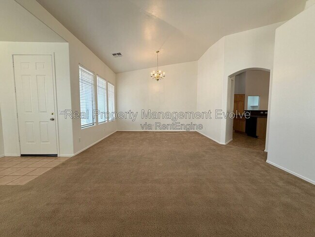 4417 W St Kateri Dr Phoenix, AZ 85339 photo 4