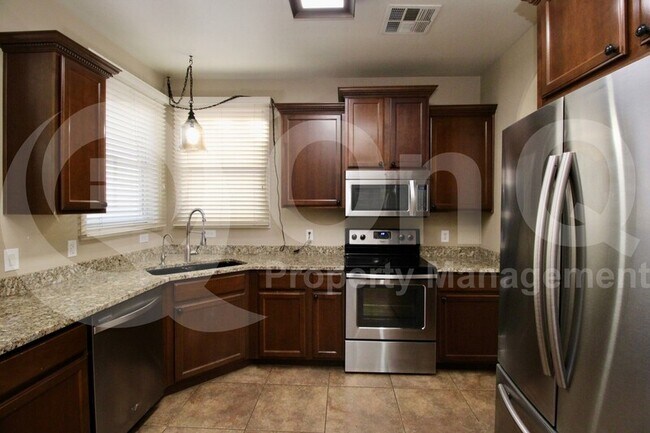 865 S Huish Dr Gilbert, AZ 85296 photo 3