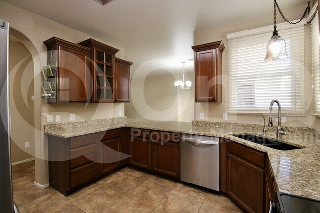 865 S Huish Dr Gilbert, AZ 85296 photo 5