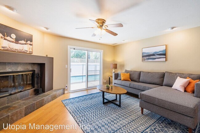 6143 Lakewood St San Diego, CA 92122 photo 4