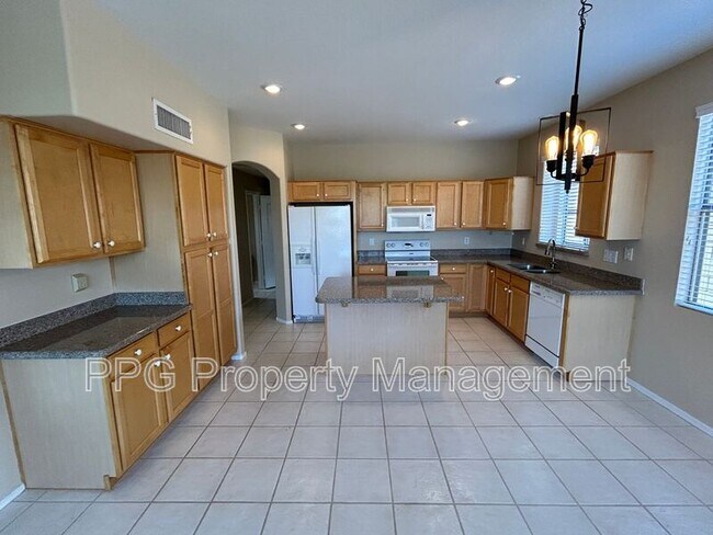 17731 N Becke Ln Surprise, AZ 85374 photo 2