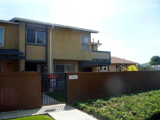10265 Princess Sarit Way Santee, CA 92071