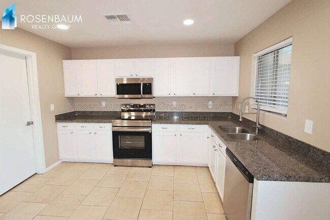1746 E Desert Moon Trail San Tan Valley, AZ 85143 photo 4