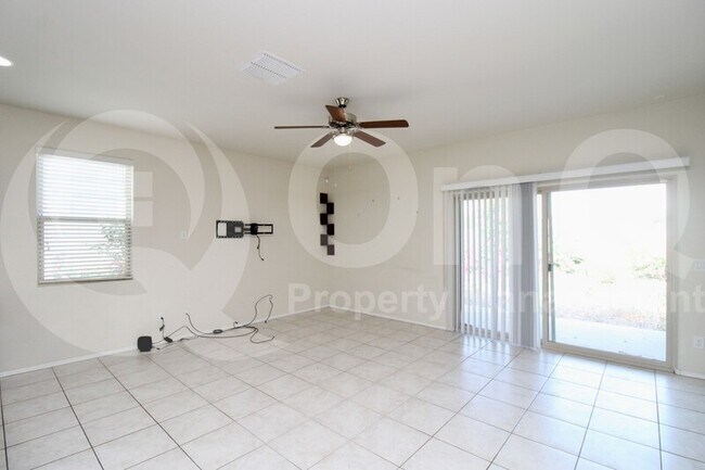36878 W Maddaloni Ave Maricopa, AZ 85138 photo 4