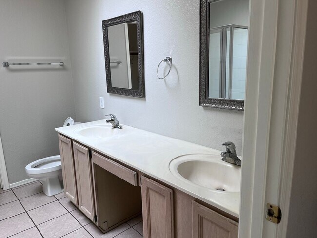 16049 S 40th Way Phoenix, AZ 85048 photo 3
