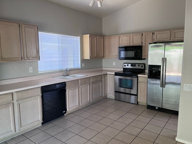 16049 S 40th Way Phoenix, AZ 85048 photo 5