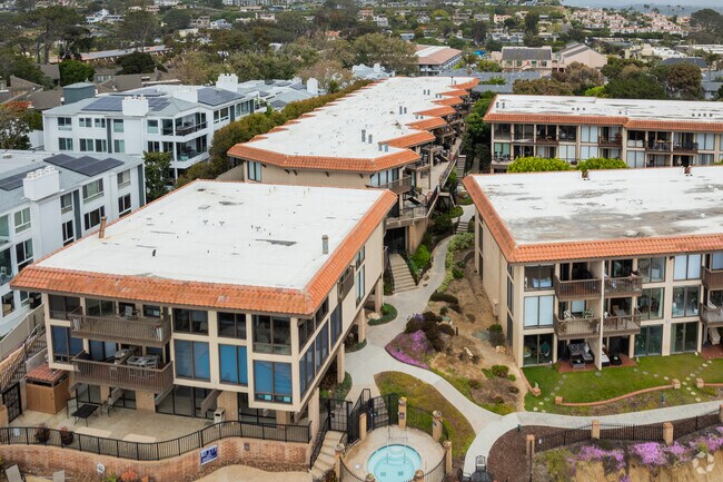 Del Mar Shores photo 3