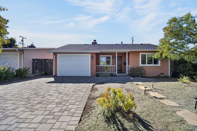 879 S Knickerbocker Dr Sunnyvale, CA 94087 photo 2