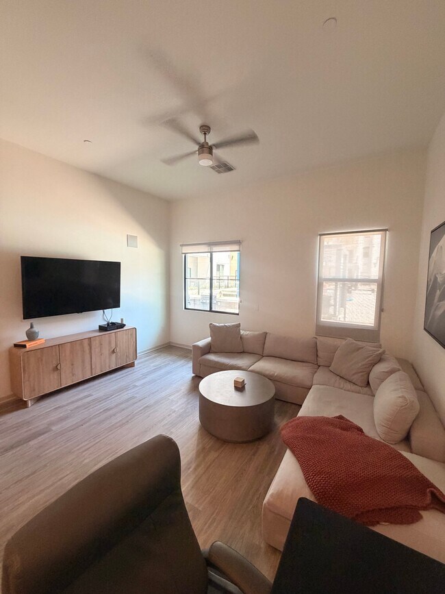 8688 E Raintree Dr Scottsdale, AZ 85260 photo 2