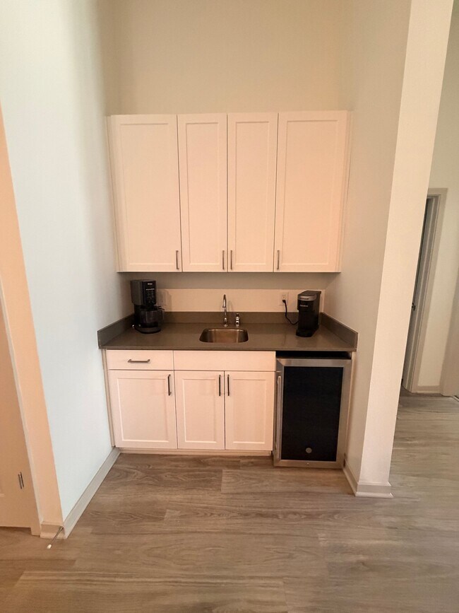 8688 E Raintree Dr Scottsdale, AZ 85260 photo 3