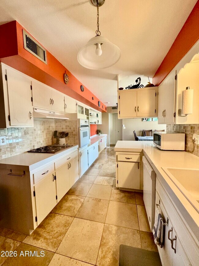 10729 W Sun City Blvd Sun City, AZ 85351 photo 3