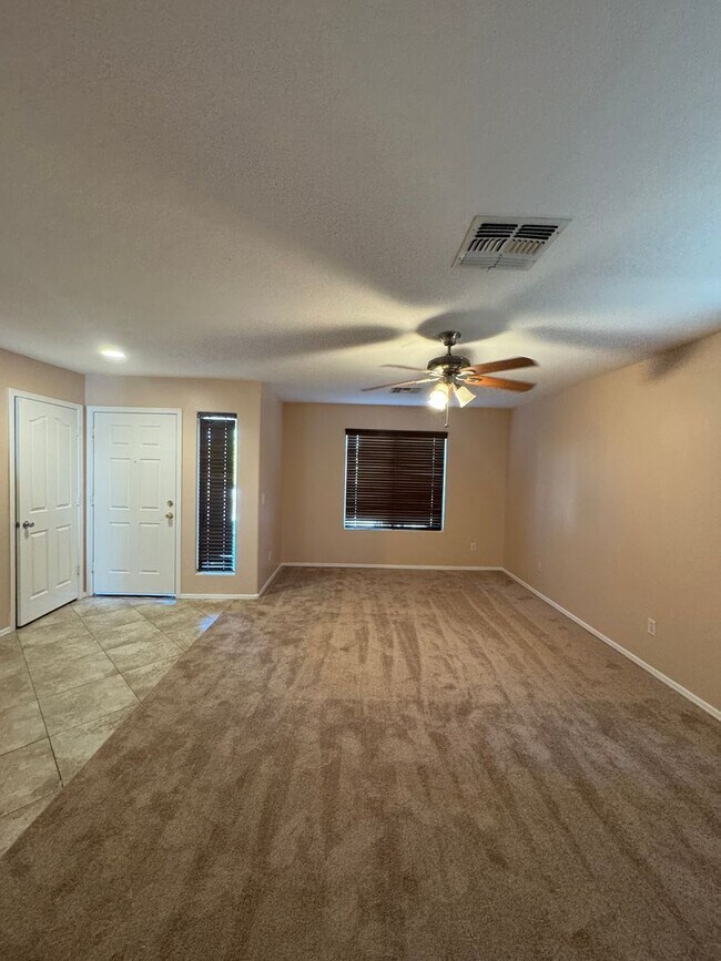 2133 W Burgess Ln Phoenix, AZ 85041 photo 4