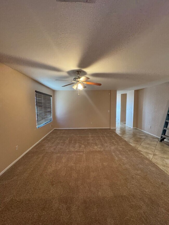 2133 W Burgess Ln Phoenix, AZ 85041 photo 3