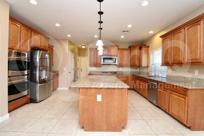 4054 E Casitas Del Rio Dr Phoenix, AZ 85050 photo 4