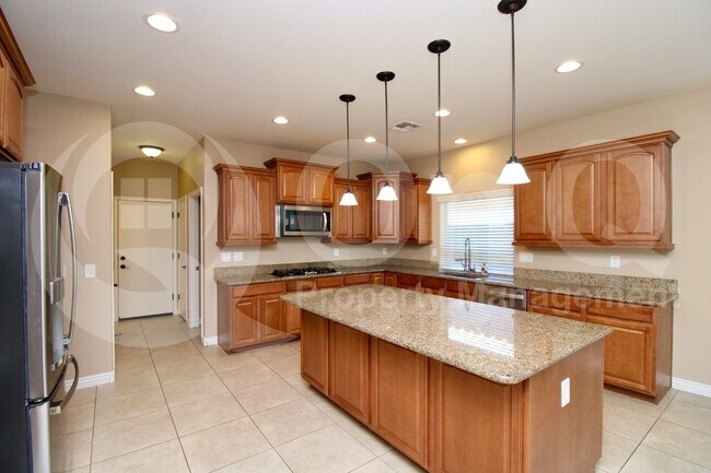 4054 E Casitas Del Rio Dr Phoenix, AZ 85050 photo 3