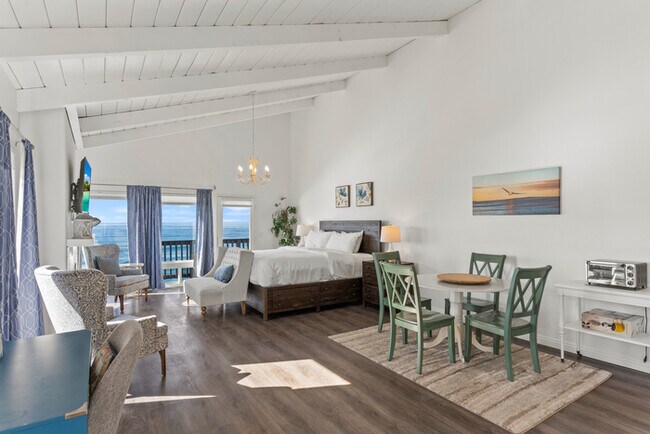 1317 S Pacific St Oceanside, CA 92054 photo 3