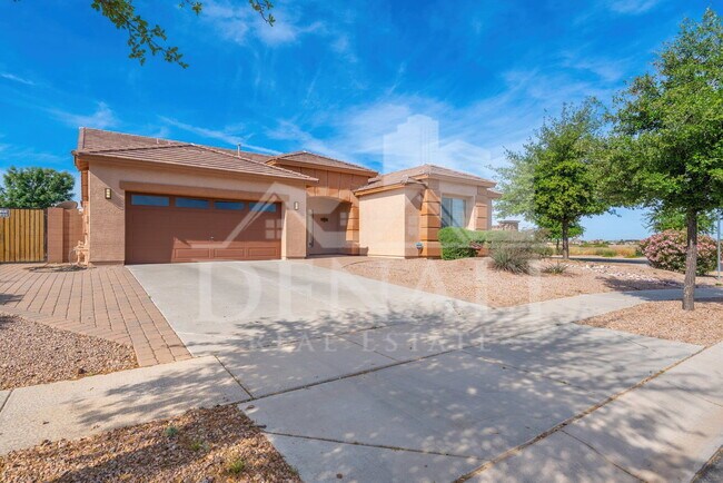 2881 E Tonto Dr photo 3