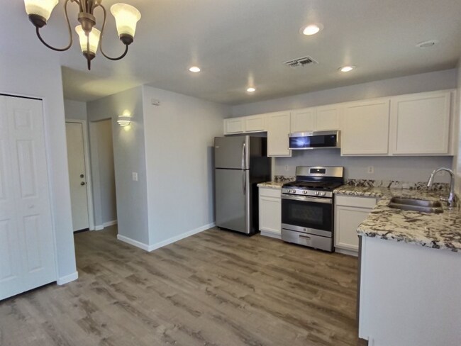 41925 W Sunland Dr Maricopa, AZ 85138 photo 3