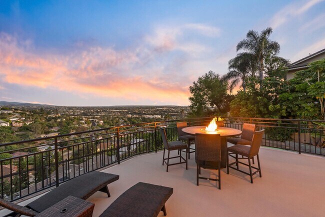 6387 Dwane Ave San Diego, CA 92120 photo 2