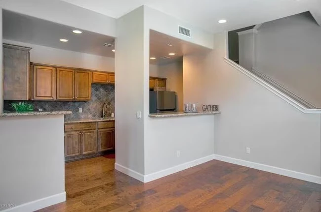 617 S Roosevelt St Tempe, AZ 85281 photo 3