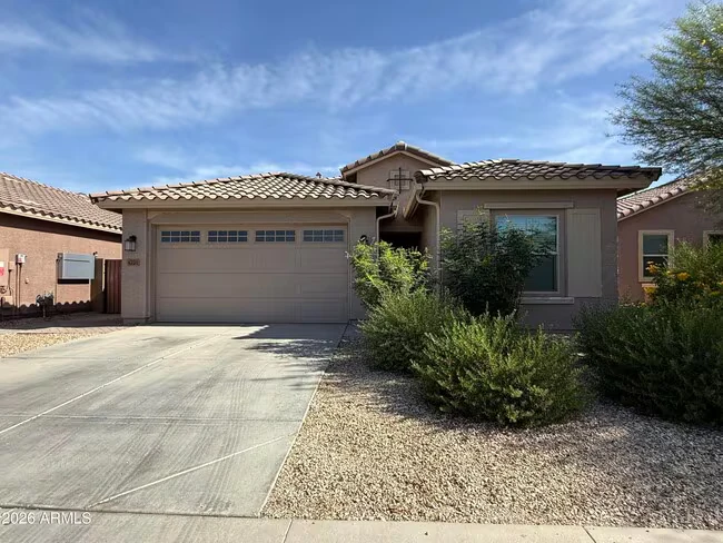 6324 W Warner St Phoenix, AZ 85043 photo 2