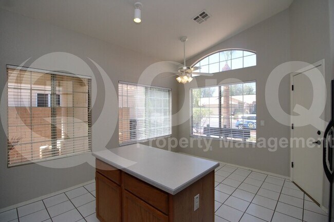 1083 W Orchid Ln Chandler, AZ 85224 photo 5