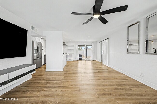 4101 E Calavar Rd Phoenix, AZ 85032 photo 5