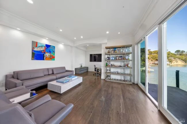 2472 Mar E St Belvedere Tiburon, CA 94920 photo 3