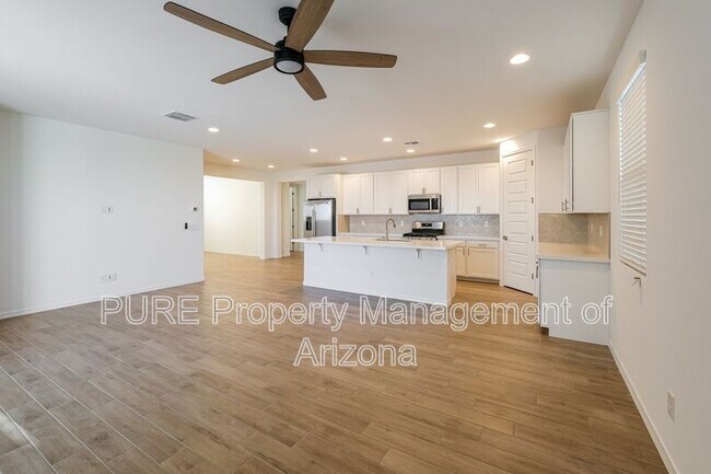 10155 W Crittenden Ln Avondale, AZ 85392 photo 5