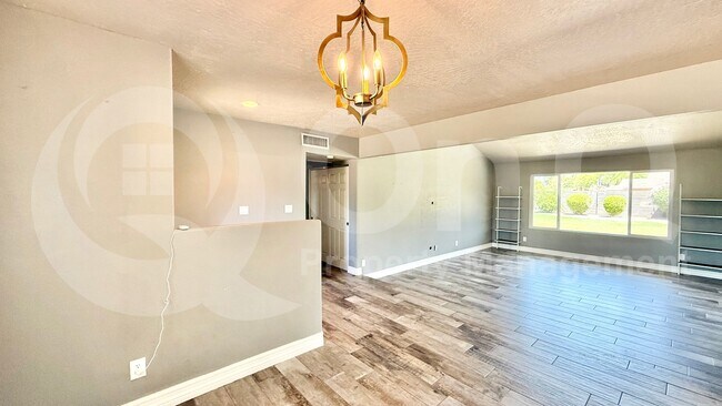 4969 E Evans Dr photo 4