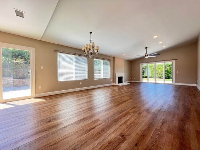 1152 Canary Ct San Marcos, CA 92078 photo 4