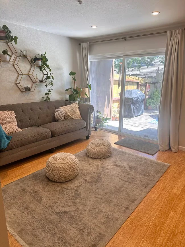1576 Parkway Dr Rohnert Park, CA 94928 photo 5