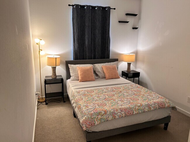 4486 Stonecrop Dr San Tan Valley, AZ 85142 photo 2
