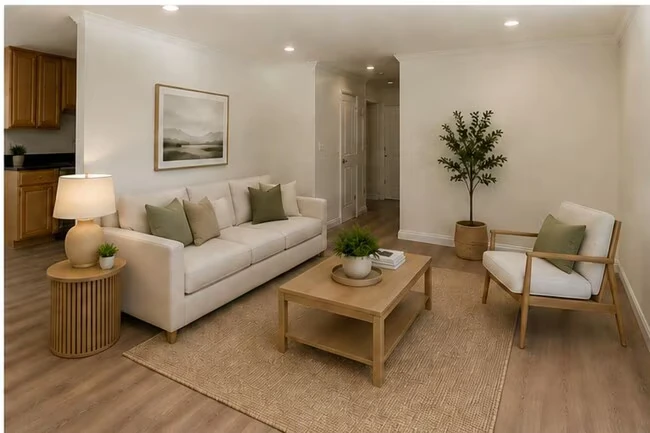 390 N 1st St El Cajon, CA 92021