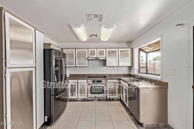 733 E Halifax St Mesa, AZ 85203 photo 4