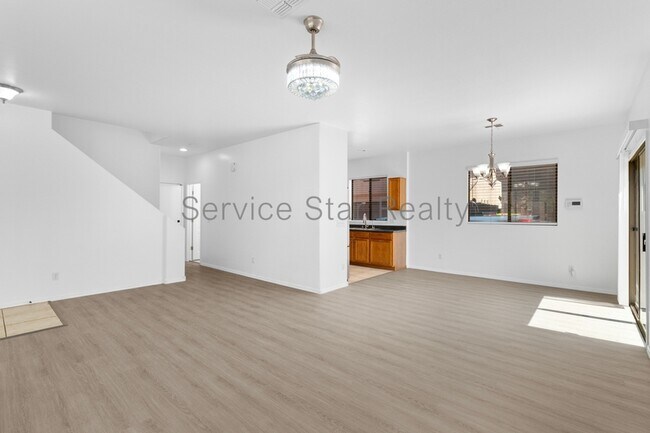 22051 N 30th Dr Phoenix, AZ 85027 photo 4