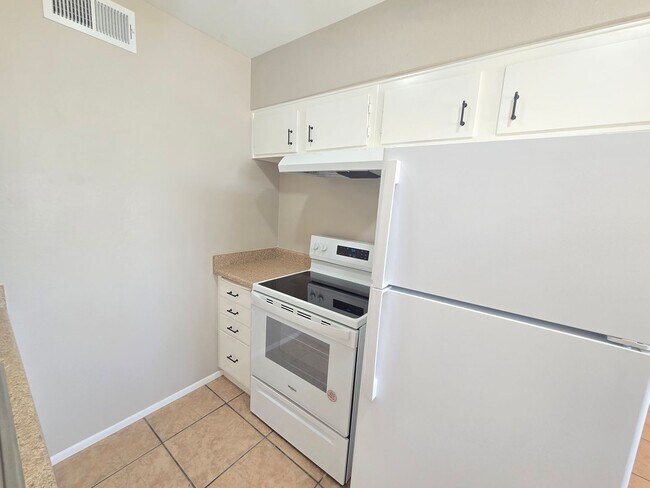 2019 N 49th St Phoenix, AZ 85008 photo 5