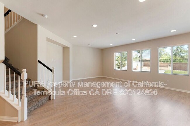 37270 Whispering Hills Dr Murrieta, CA 92563 photo 4