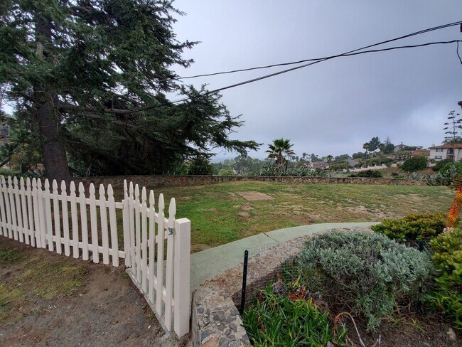 1835 Elevado Rd Vista, CA 92084 photo 5