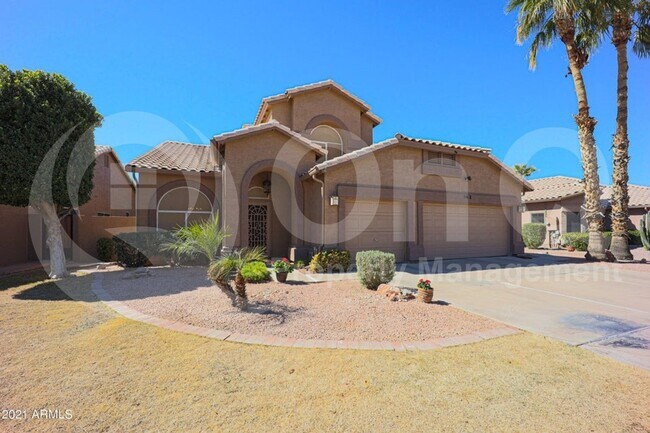 562 N Kingston St Gilbert, AZ 85233 photo 3
