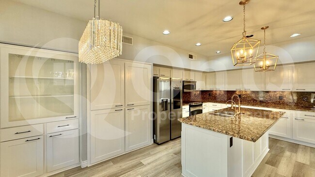 562 N Kingston St Gilbert, AZ 85233 photo 5