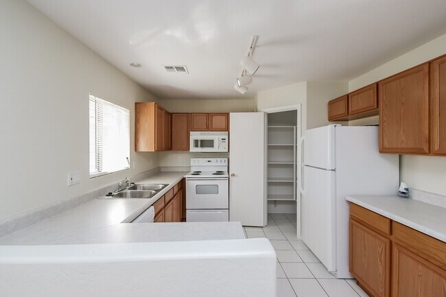 12921 N 127th Ln El Mirage, AZ 85335 photo 5