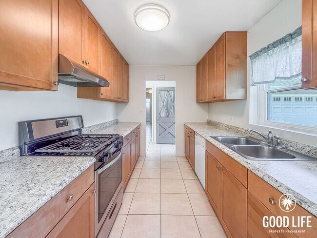 14213 Tobiasson Rd Poway, CA 92064 photo 3