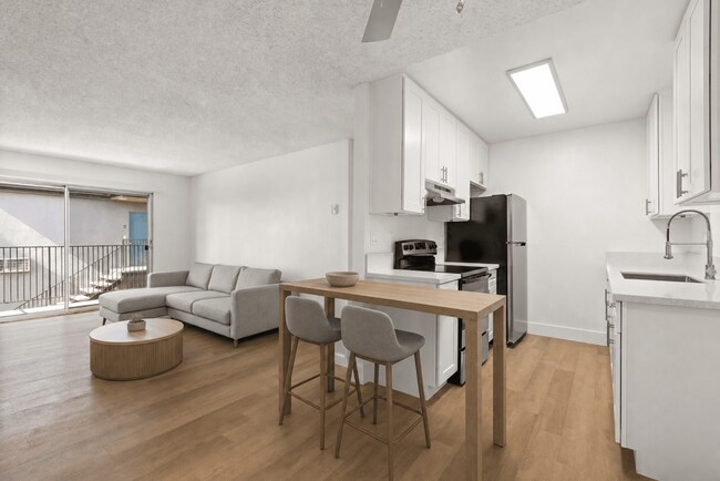 Terre at 989 Peach photo 5