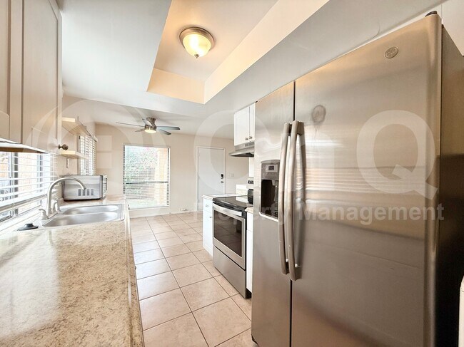 10402 N 10th St Phoenix, AZ 85020 photo 4