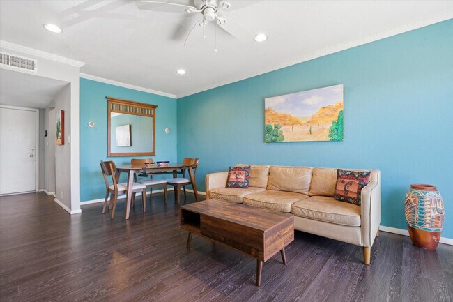 4600 N 68th St Scottsdale, AZ 85251 photo 2