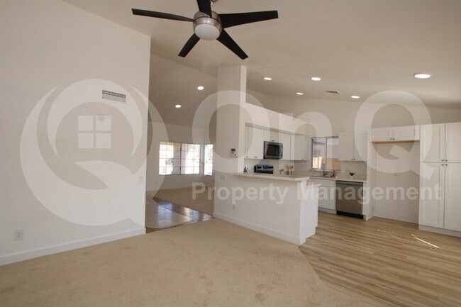 7849 W Hearn Rd Peoria, AZ 85381 photo 3