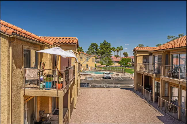 653 W Guadalupe Rd Mesa, AZ 85210 photo 4