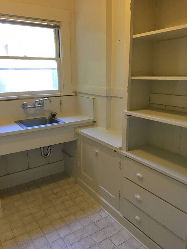 2642 Derby St Berkeley, CA 94705 photo 5